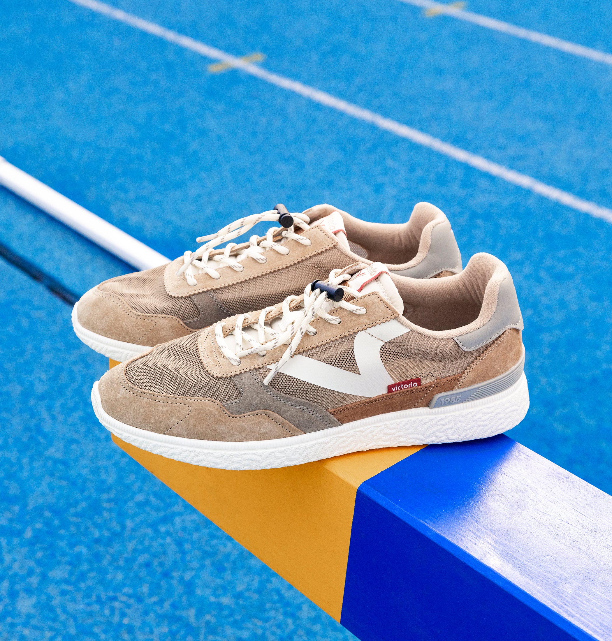 Victoria Men's Anima Sneaker